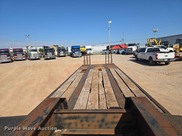 image for item EW0169 1998 Shop built drop deck equipment trailer