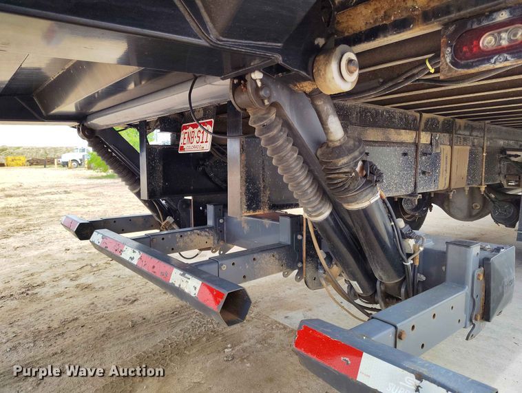 image for item EW1022 2020 Freightliner M2 106 box truck