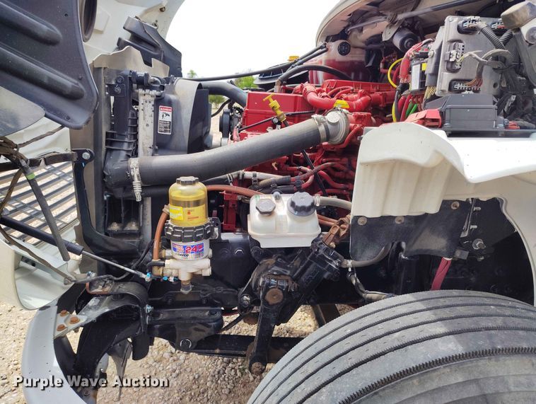 image for item EW1022 2020 Freightliner M2 106 box truck