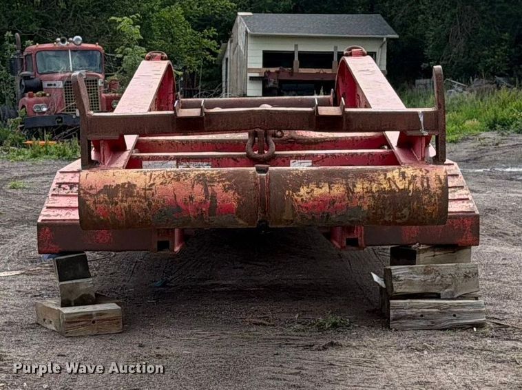 image for item EW4784 2011 Advanced Hauler lowboy equipment trailer