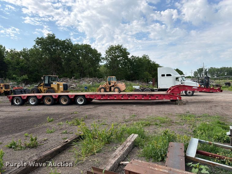 image for item EW4784 2011 Advanced Hauler lowboy equipment trailer