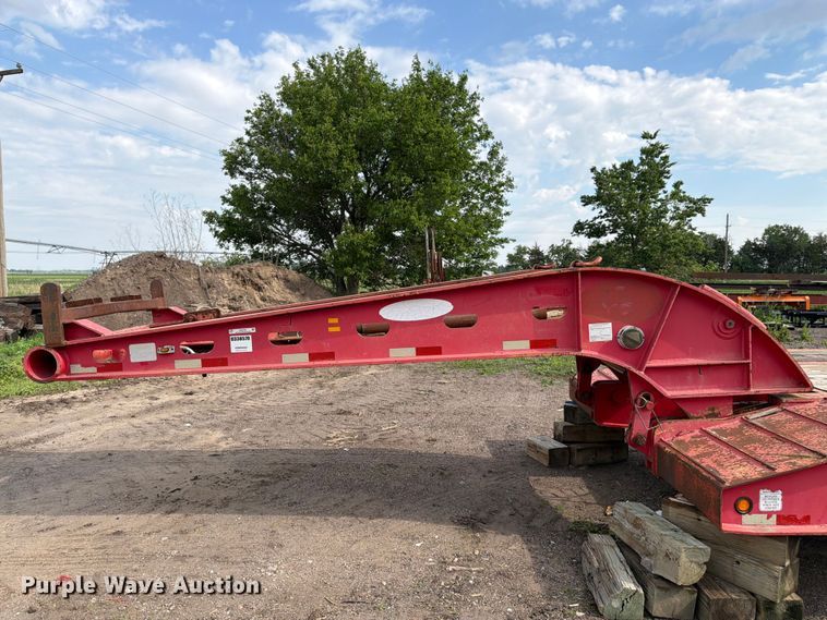 image for item EW4784 2011 Advanced Hauler lowboy equipment trailer