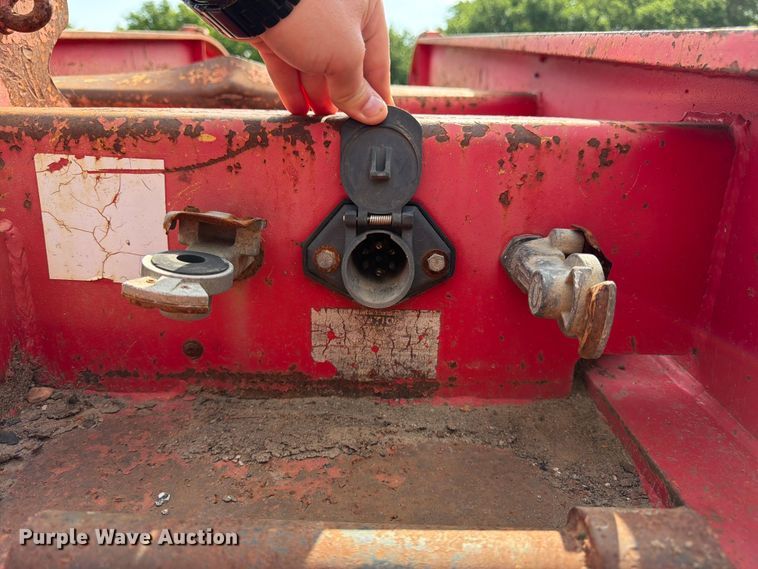 image for item EW4784 2011 Advanced Hauler lowboy equipment trailer