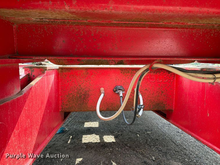 image for item EW4784 2011 Advanced Hauler lowboy equipment trailer