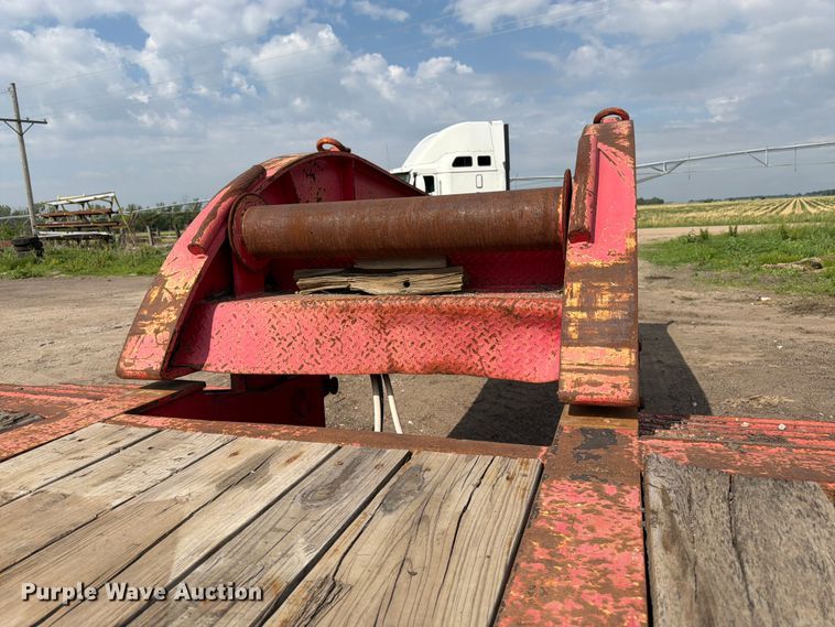 image for item EW4784 2011 Advanced Hauler lowboy equipment trailer