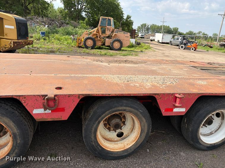 image for item EW4784 2011 Advanced Hauler lowboy equipment trailer