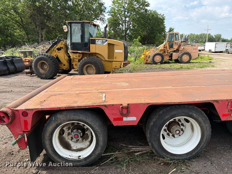 image for item EW4784 2011 Advanced Hauler lowboy equipment trailer