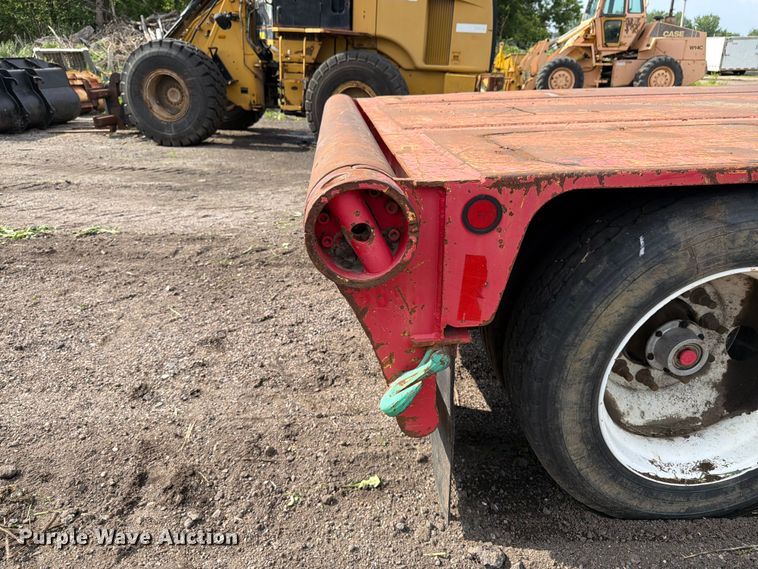 image for item EW4784 2011 Advanced Hauler lowboy equipment trailer