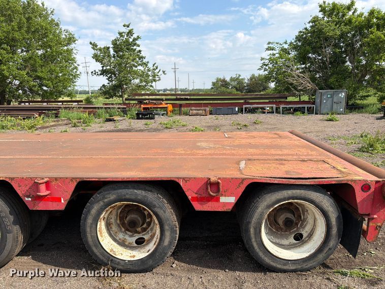 image for item EW4784 2011 Advanced Hauler lowboy equipment trailer