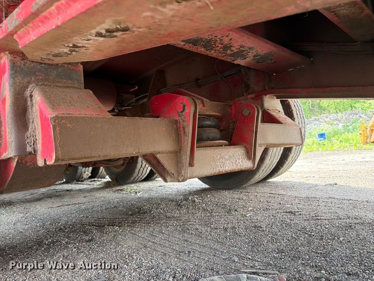 image for item EW4784 2011 Advanced Hauler lowboy equipment trailer