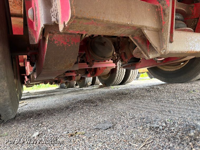 image for item EW4784 2011 Advanced Hauler lowboy equipment trailer