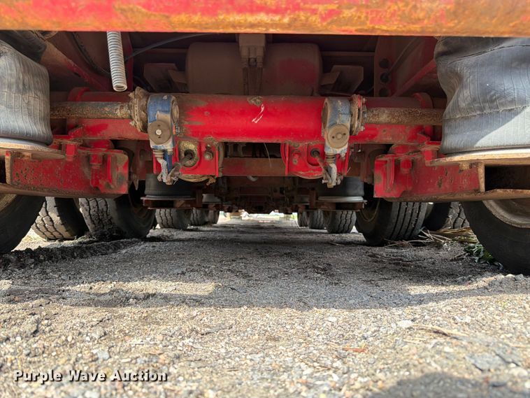 image for item EW4784 2011 Advanced Hauler lowboy equipment trailer