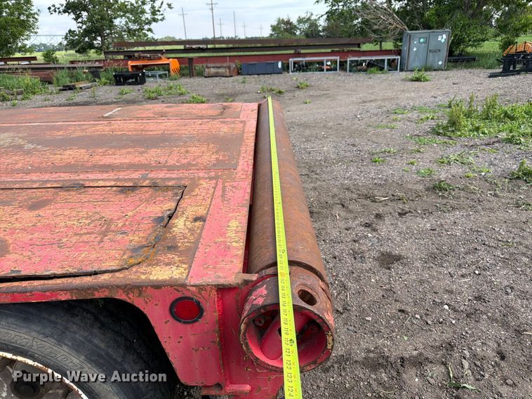 image for item EW4784 2011 Advanced Hauler lowboy equipment trailer