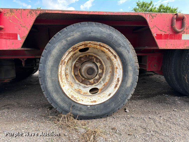 image for item EW4784 2011 Advanced Hauler lowboy equipment trailer