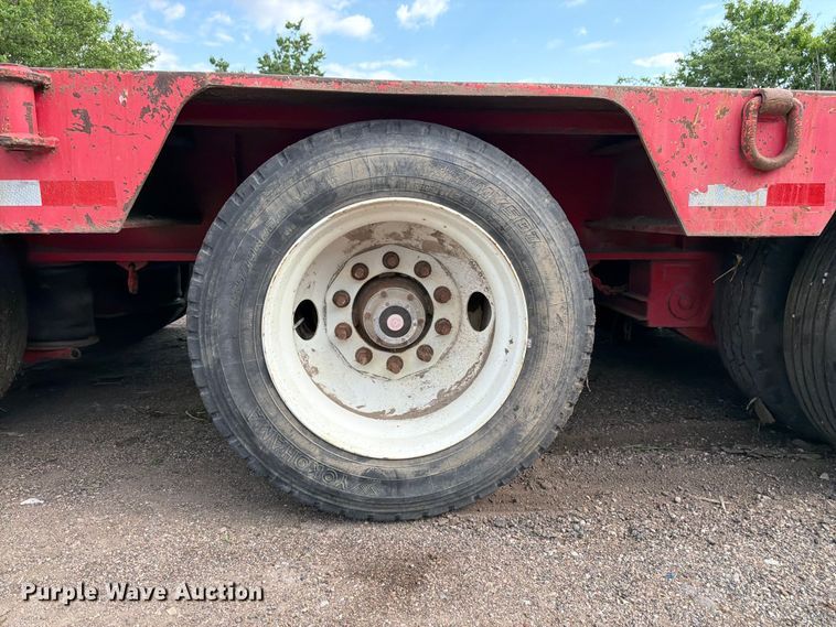 image for item EW4784 2011 Advanced Hauler lowboy equipment trailer
