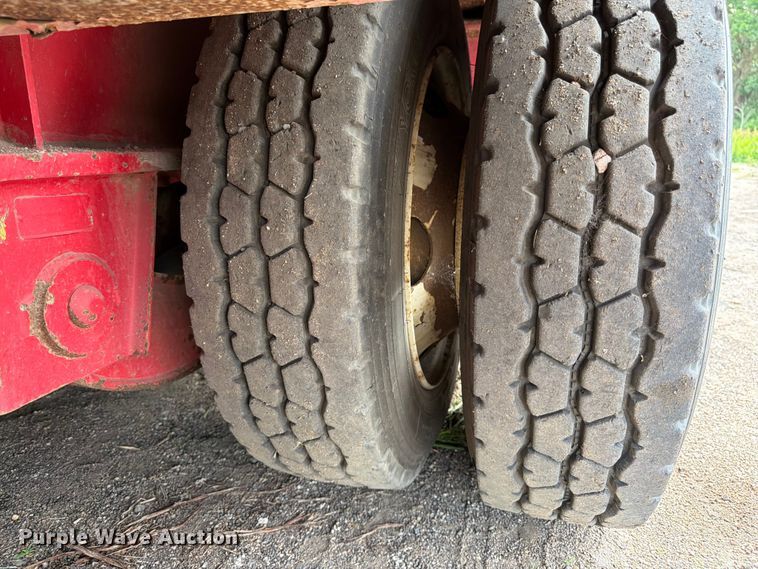 image for item EW4784 2011 Advanced Hauler lowboy equipment trailer