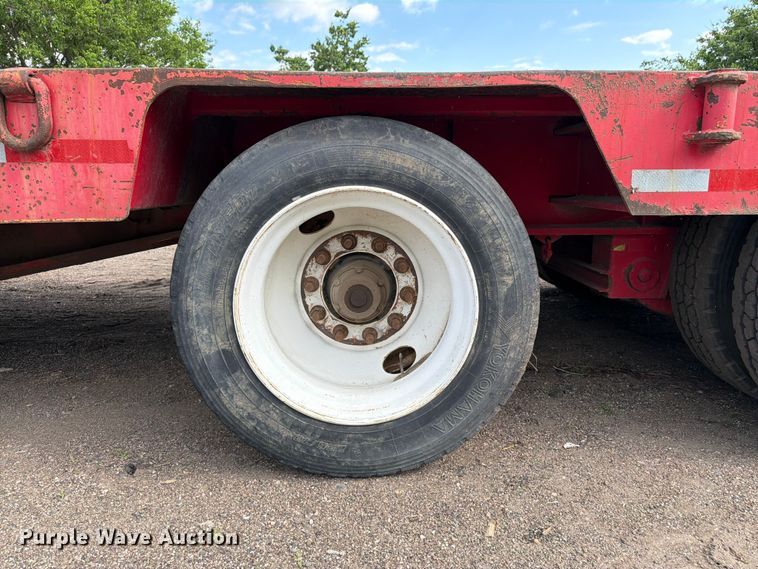image for item EW4784 2011 Advanced Hauler lowboy equipment trailer