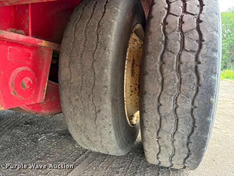 image for item EW4784 2011 Advanced Hauler lowboy equipment trailer
