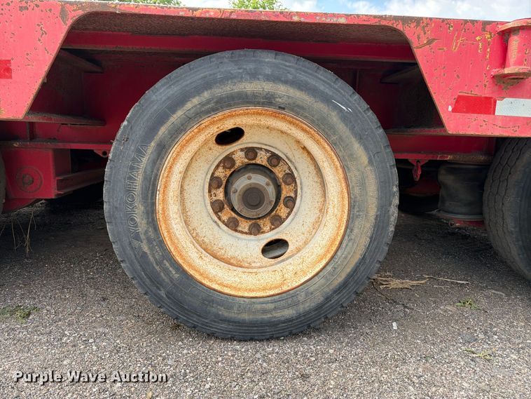 image for item EW4784 2011 Advanced Hauler lowboy equipment trailer