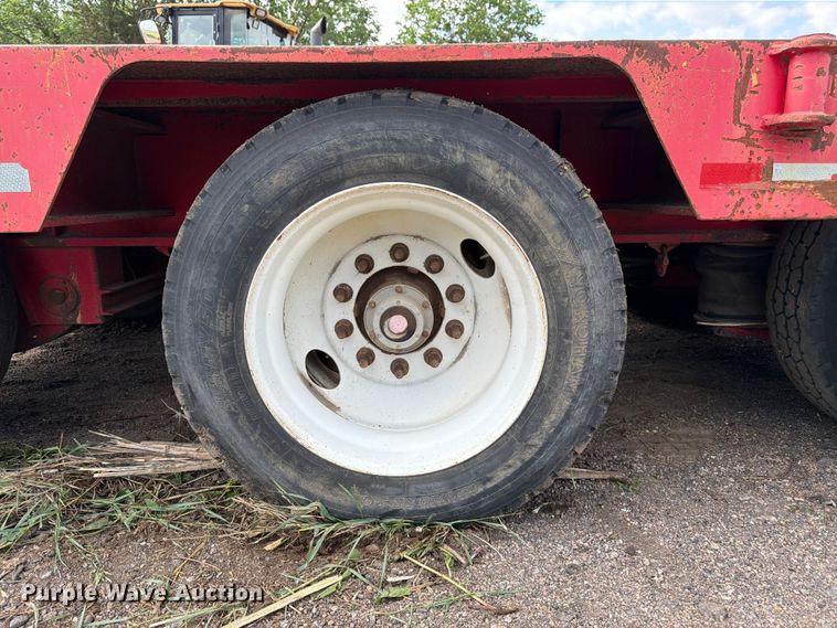 image for item EW4784 2011 Advanced Hauler lowboy equipment trailer