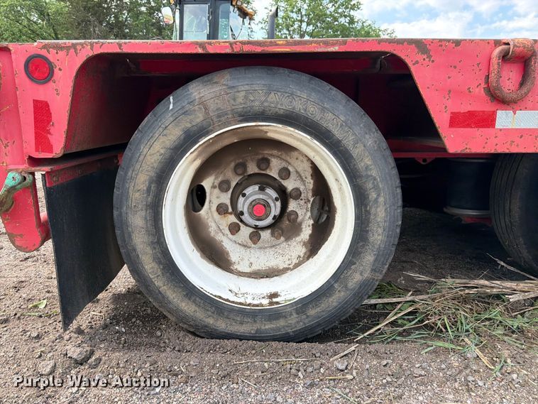 image for item EW4784 2011 Advanced Hauler lowboy equipment trailer