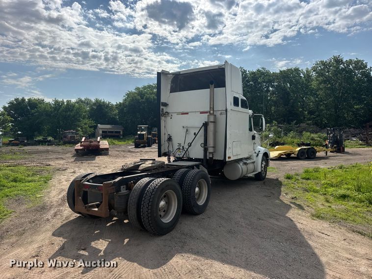 image for item EW4785 2006 International 9400i semi truck