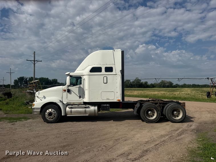 image for item EW4785 2006 International 9400i semi truck