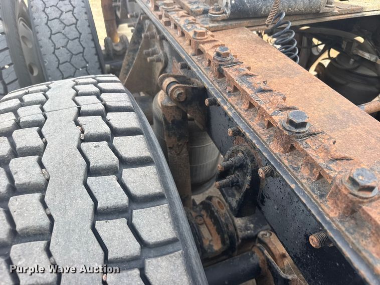 image for item EW4785 2006 International 9400i semi truck
