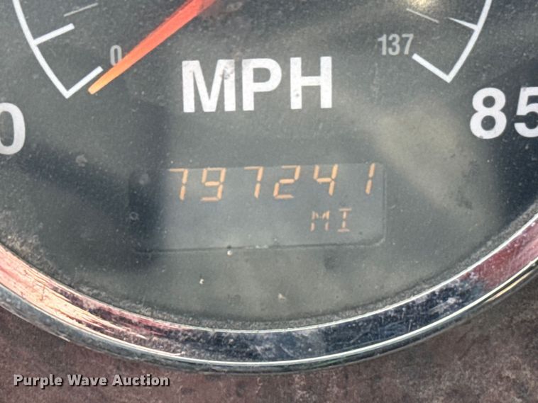 image for item EW4785 2006 International 9400i semi truck