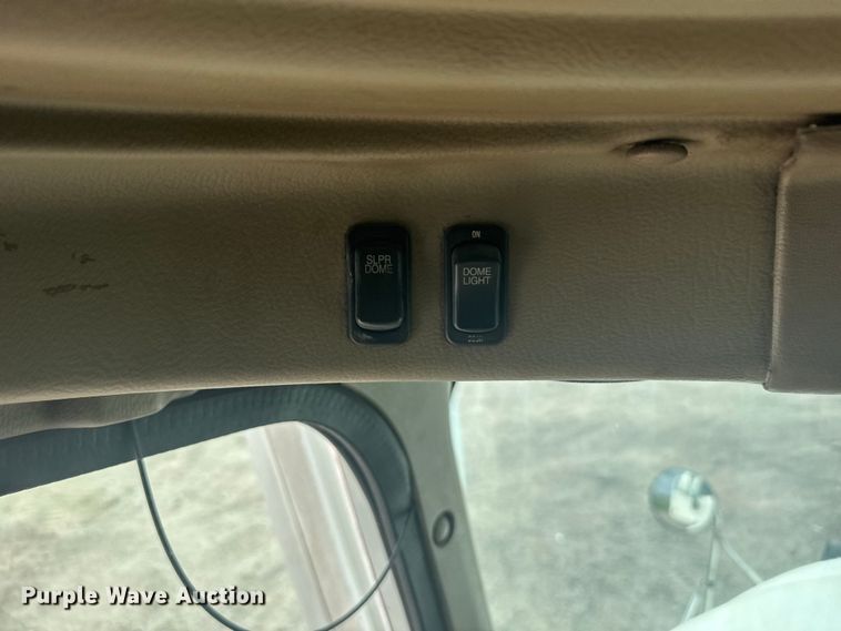 image for item EW4785 2006 International 9400i semi truck