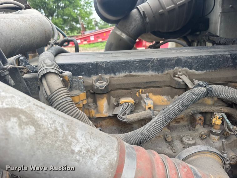 image for item EW4785 2006 International 9400i semi truck
