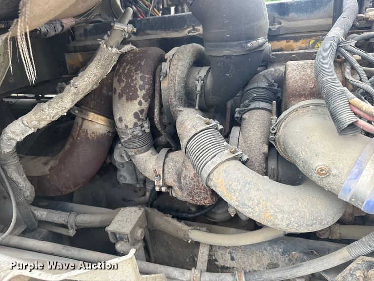 image for item EW4785 2006 International 9400i semi truck