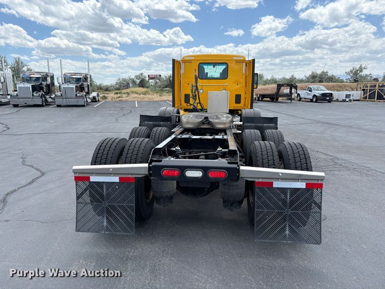 image for item EX0491 2021 Kenworth T680 semi truck