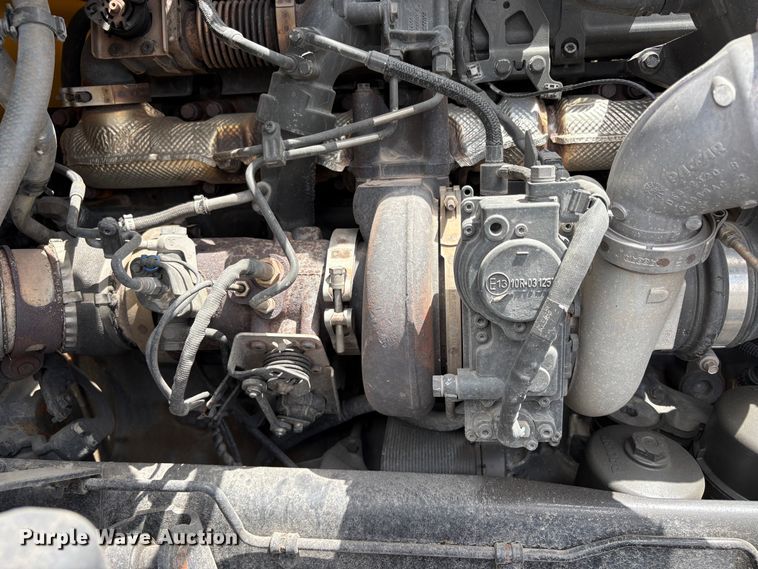 image for item EX0491 2021 Kenworth T680 semi truck