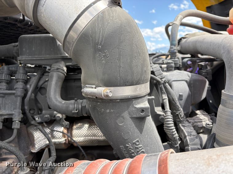 image for item EX0491 2021 Kenworth T680 semi truck