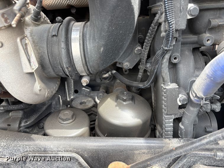 image for item EX0491 2021 Kenworth T680 semi truck
