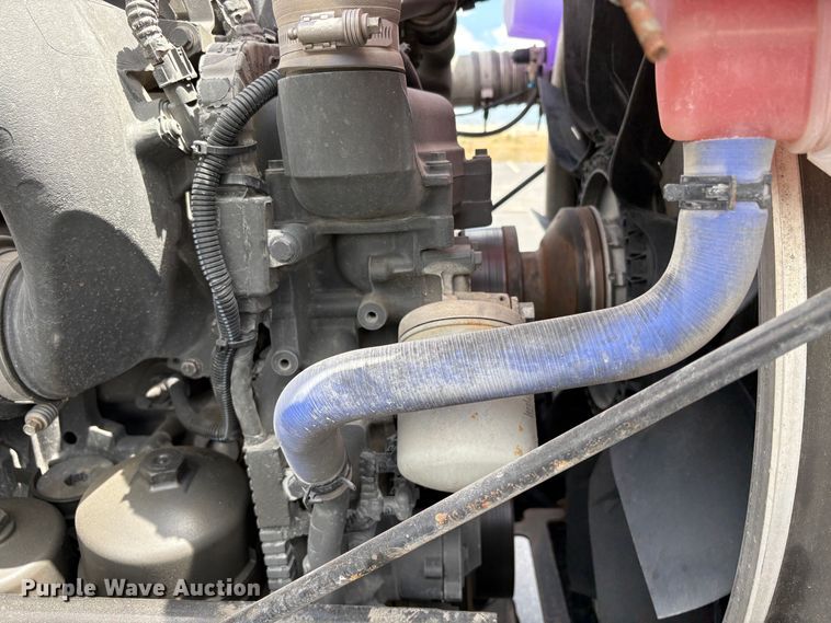 image for item EX0491 2021 Kenworth T680 semi truck