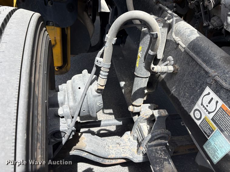 image for item EX0491 2021 Kenworth T680 semi truck
