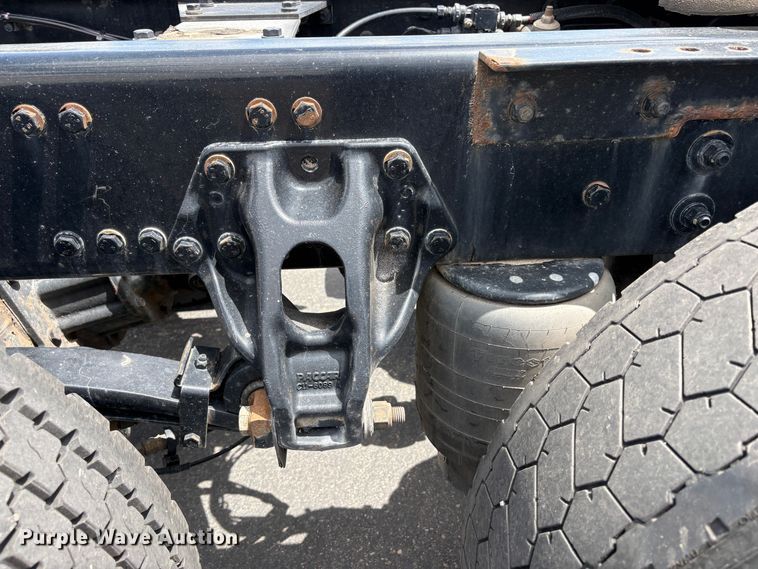image for item EX0491 2021 Kenworth T680 semi truck