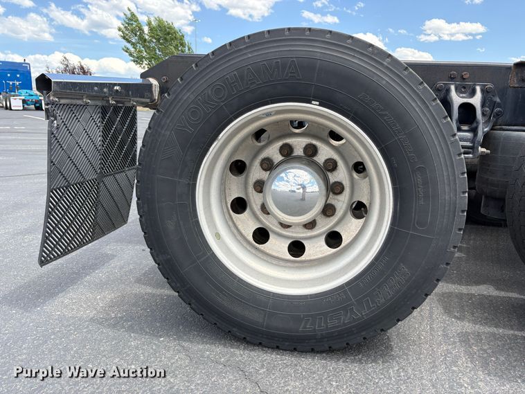 image for item EX0491 2021 Kenworth T680 semi truck