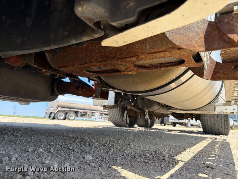 image for item EX4495 2015 Freightliner Cascadia semi truck