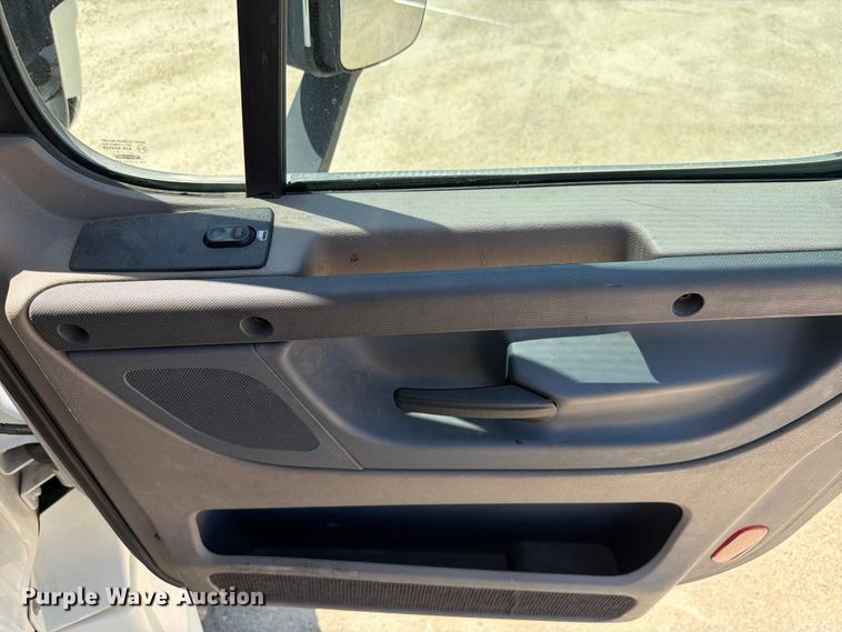 image for item EX4495 2015 Freightliner Cascadia semi truck