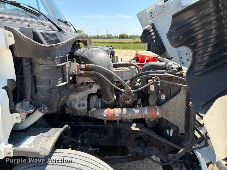 image for item EX4495 2015 Freightliner Cascadia semi truck