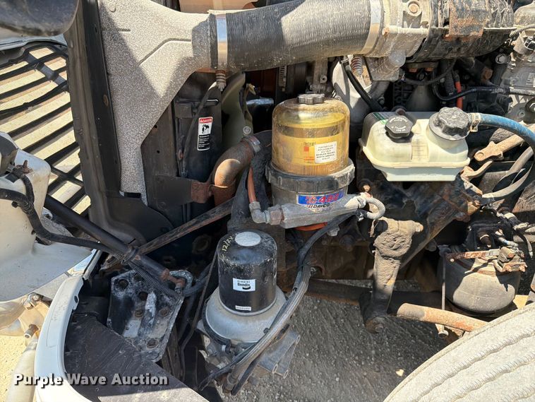 image for item EX4495 2015 Freightliner Cascadia semi truck