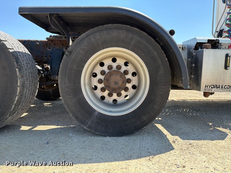 image for item EX4495 2015 Freightliner Cascadia semi truck