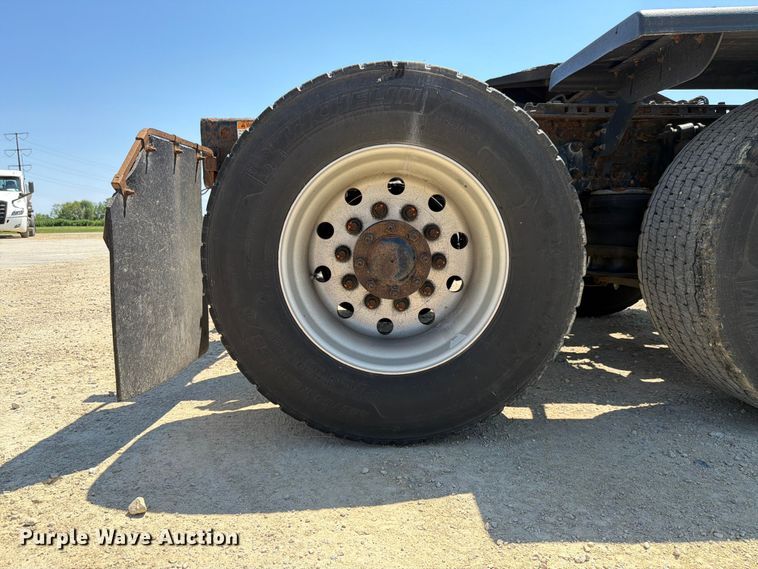 image for item EX4495 2015 Freightliner Cascadia semi truck