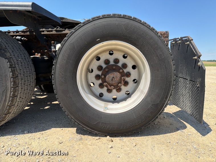 image for item EX4495 2015 Freightliner Cascadia semi truck