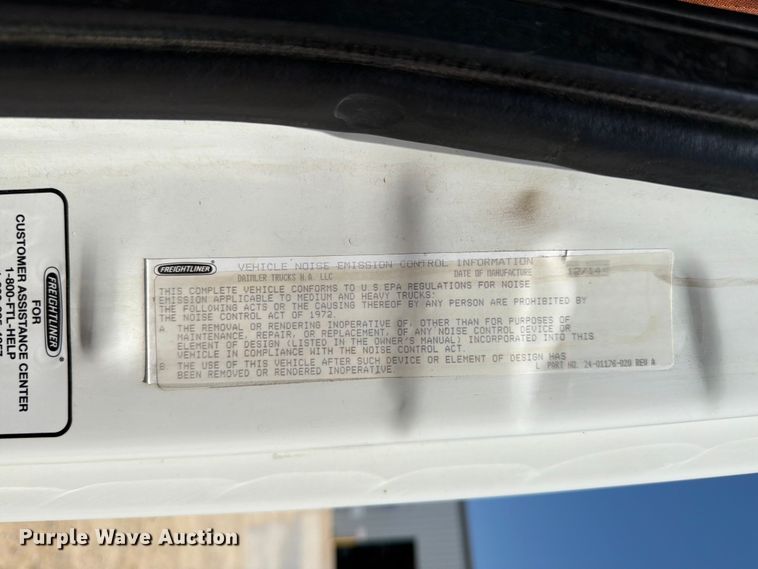 image for item EX4495 2015 Freightliner Cascadia semi truck