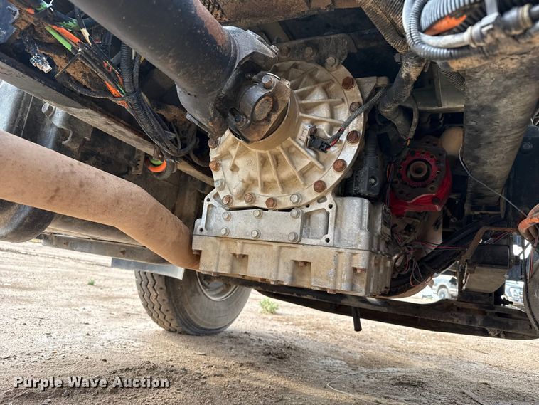 image for item FB6726 2007 International 7400 truck cab and chassis