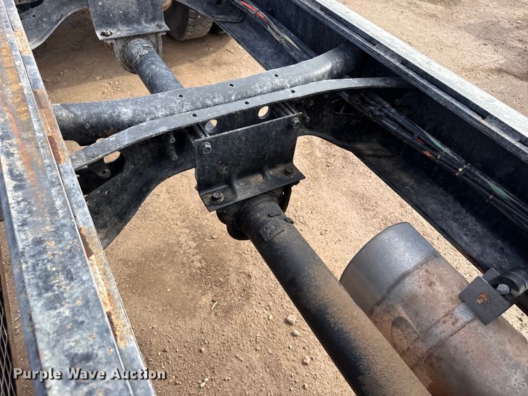 image for item FB6726 2007 International 7400 truck cab and chassis
